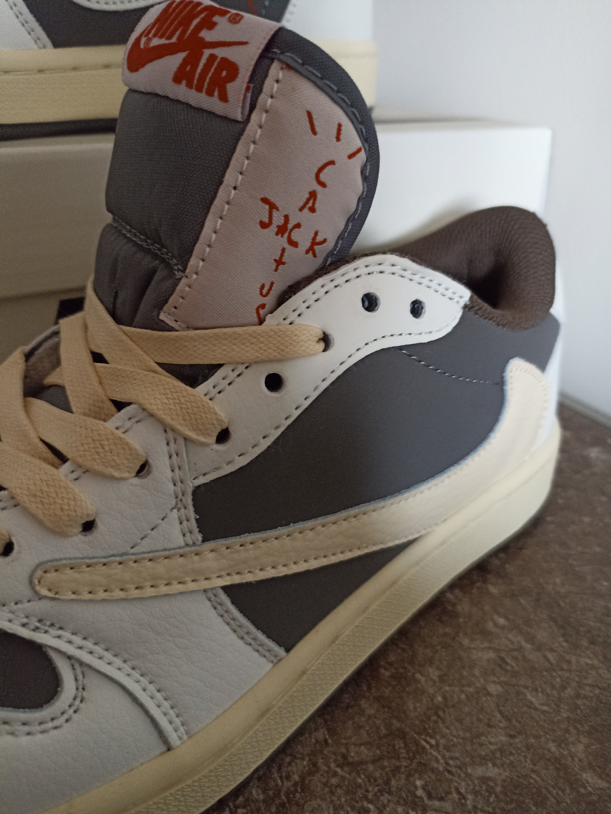 Air Jordan 1 Low OG x Travis Scott "Reverse Mocha