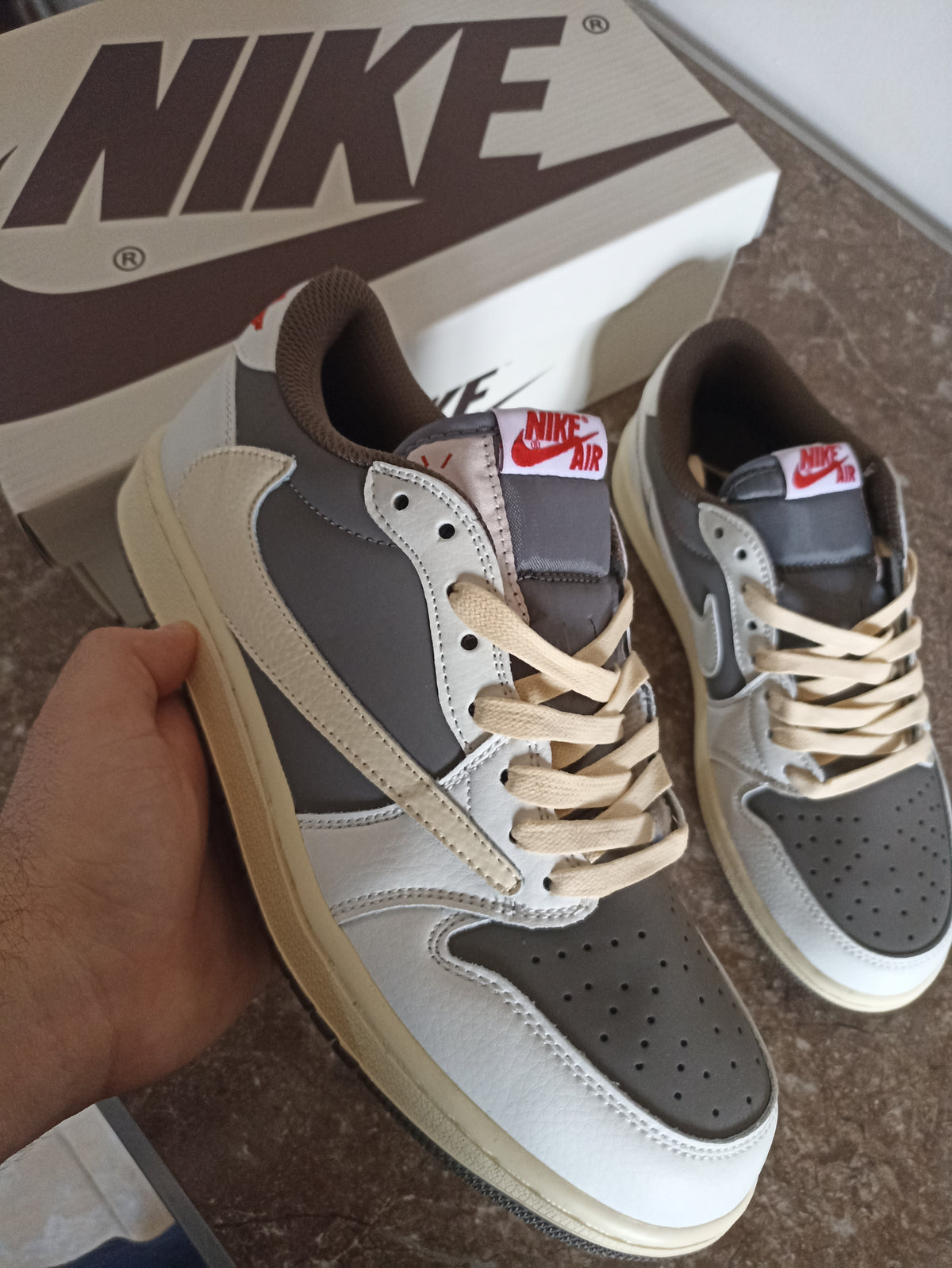 Air Jordan 1 Low OG x Travis Scott "Reverse Mocha