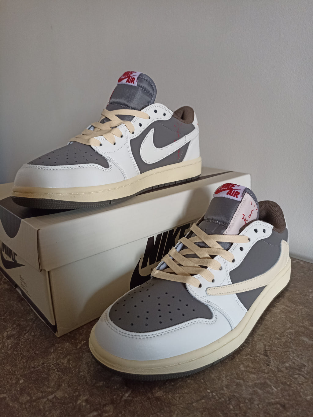 Air Jordan 1 Low OG x Travis Scott "Reverse Mocha