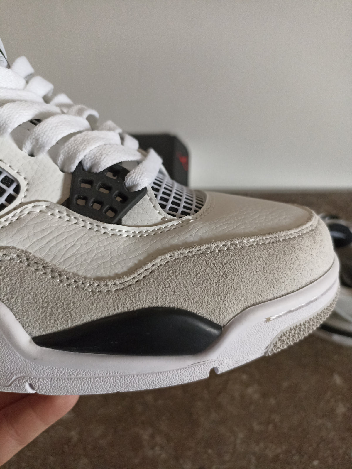 Air Jordan 4 Retro "Military Black