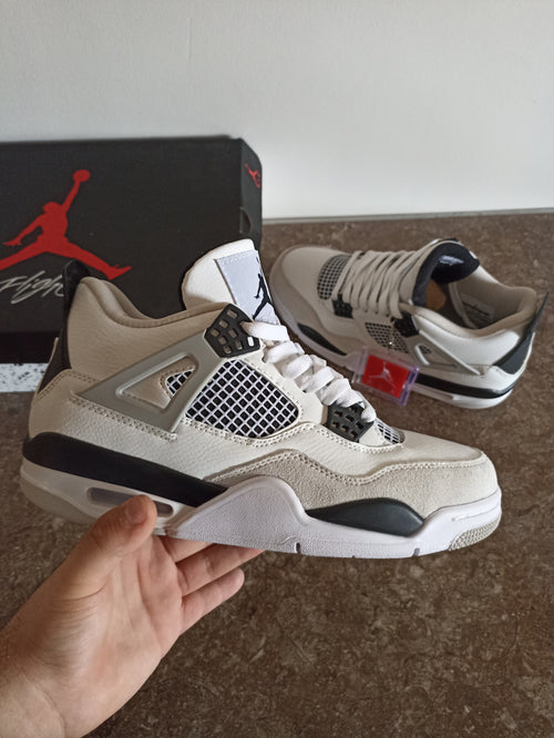Air Jordan 4 Retro "Military Black